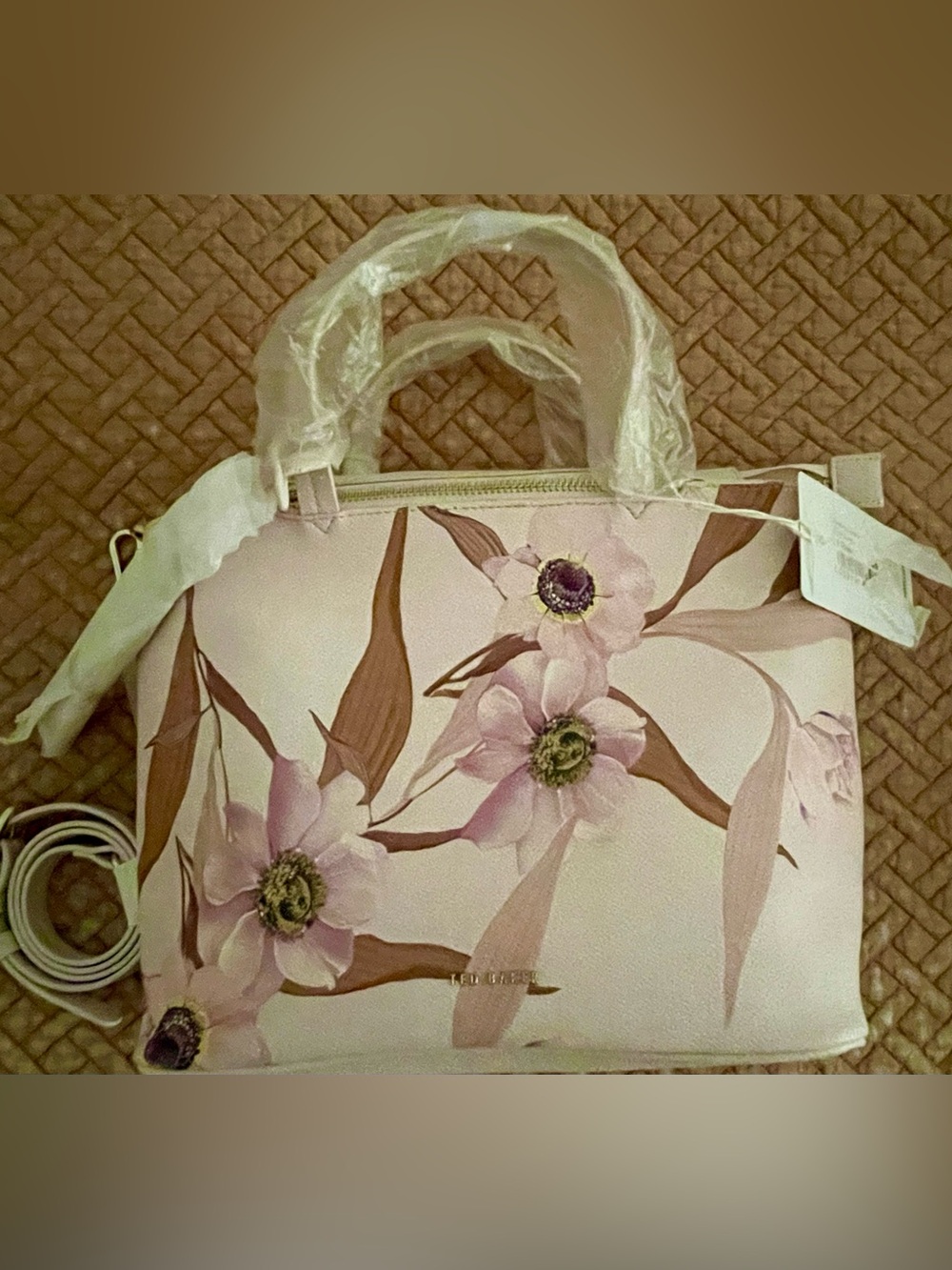 TED BAKER 
Vegan Leather 
Vernaa Cabana 
Light Pink 
Shoulder Bag
NWT